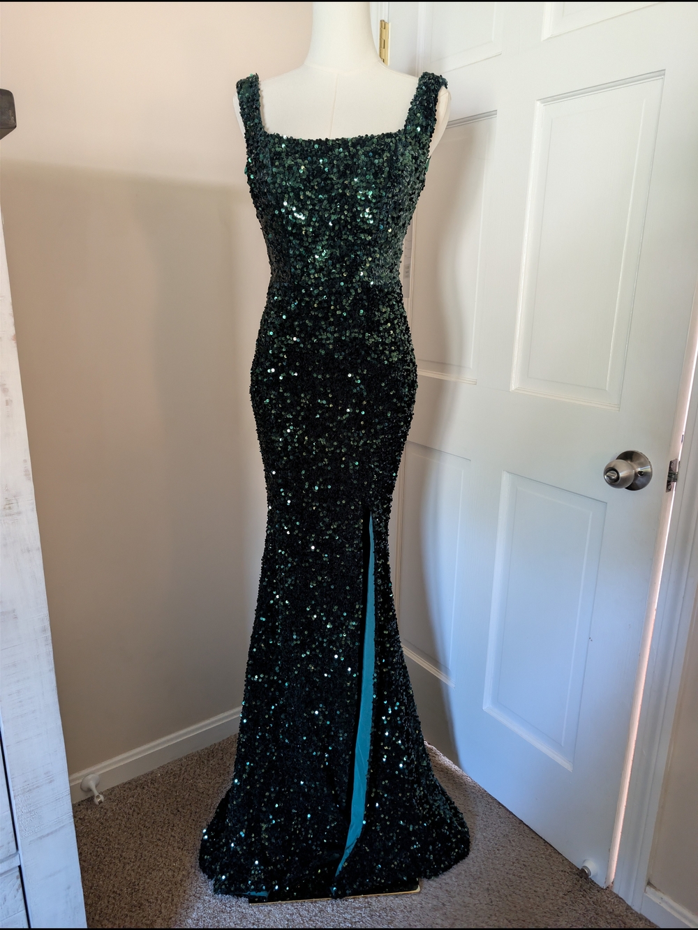 NWT Portia & Scarlett Emerald Green Sequin Formal Gown Dress Size 2 - Picture 1 of 8